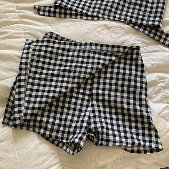 Checkered Skort and Crop Tank Set - Picture 2 of 8